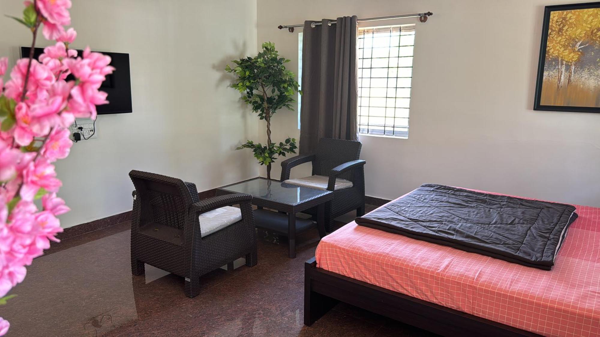 Raj Home Stay Майсур Экстерьер фото