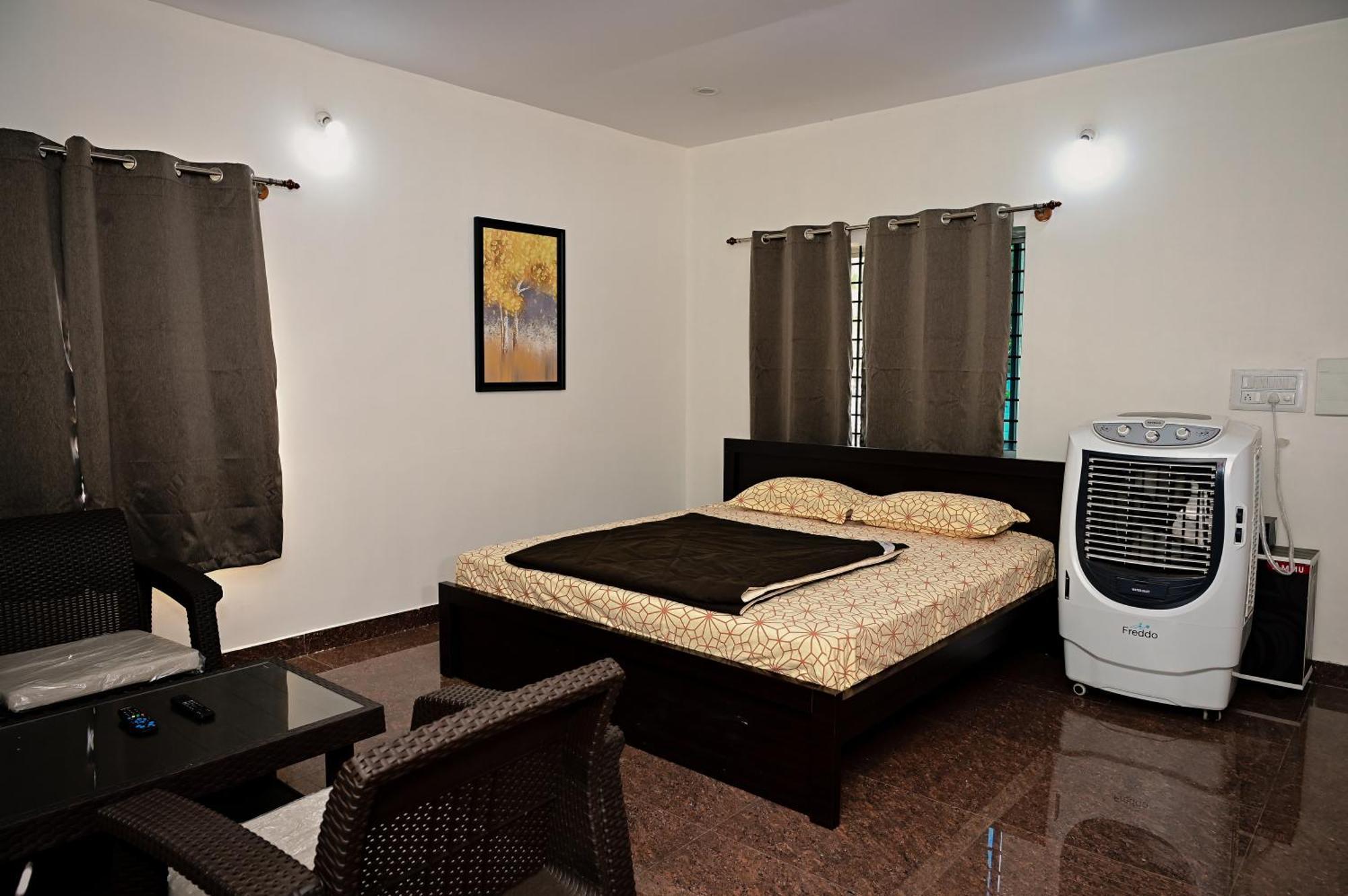Raj Home Stay Майсур Экстерьер фото